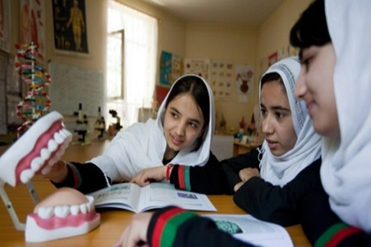 Students during an anatomy class at a Kabul high school, which has received funding from the Education Quality Improvement Program (EQUIP). EQUIP aims to increase access to quality basic education, especially for girls.